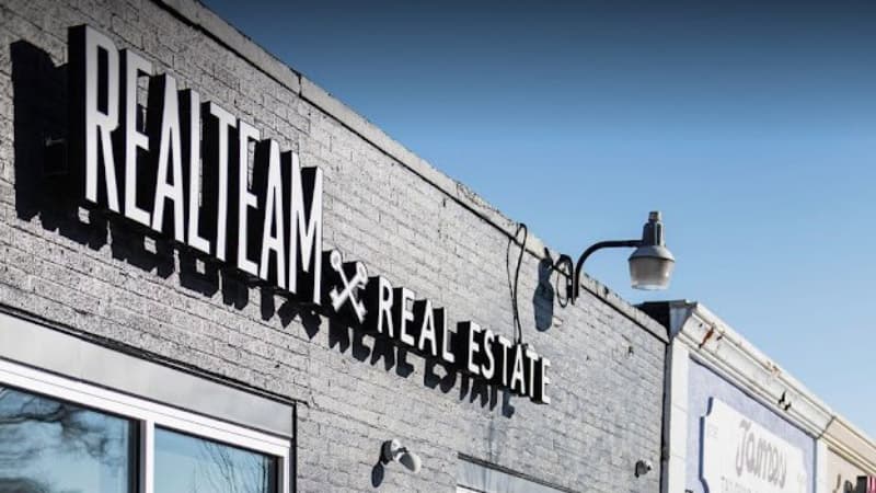 REALTEAM Oak Park office